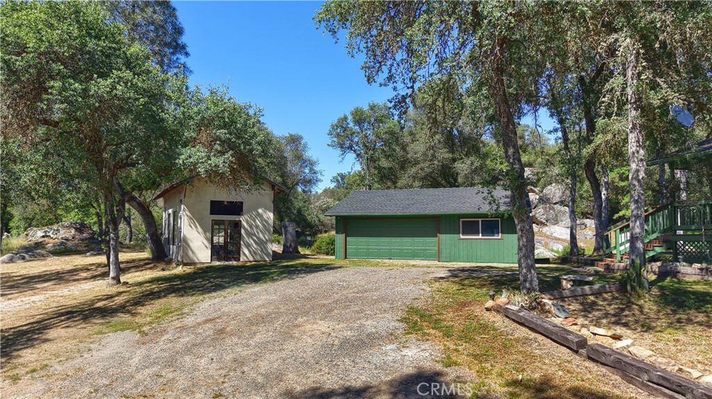 4907 Daffodil Dr Property Photo 3