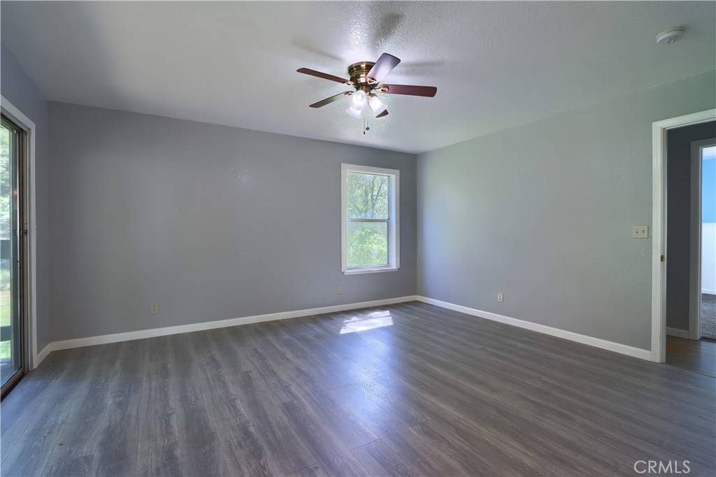 4907 Daffodil Dr Property Photo 28