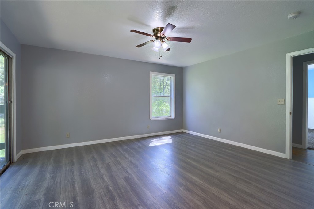 4907 Daffodil Dr Property Photo 28