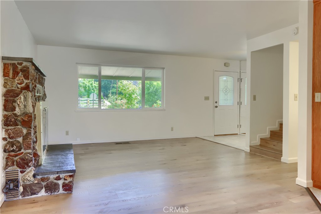 5160 Campbell Property Photo 6