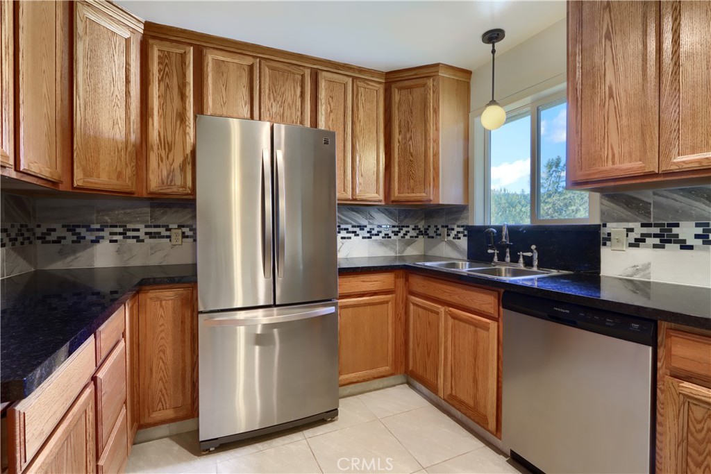 5160 Campbell Property Photo 11