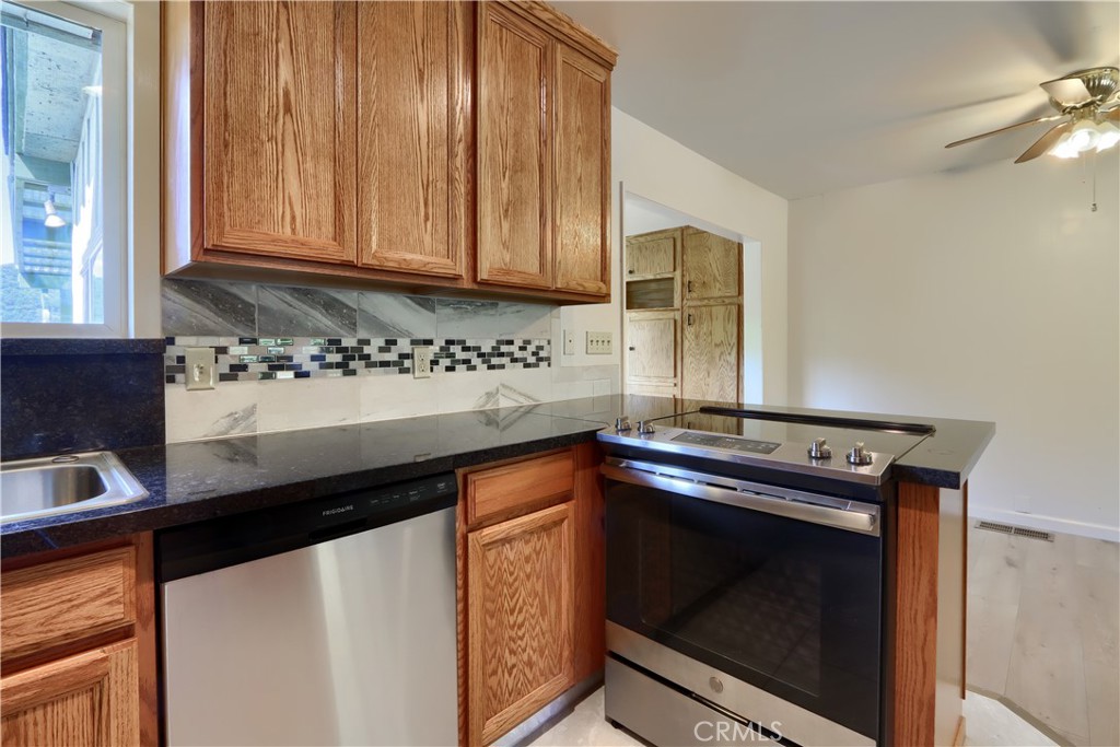 5160 Campbell Property Photo 12