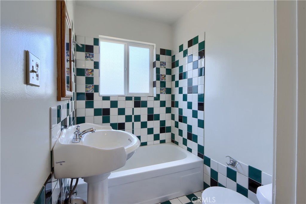 5160 Campbell Property Photo 33