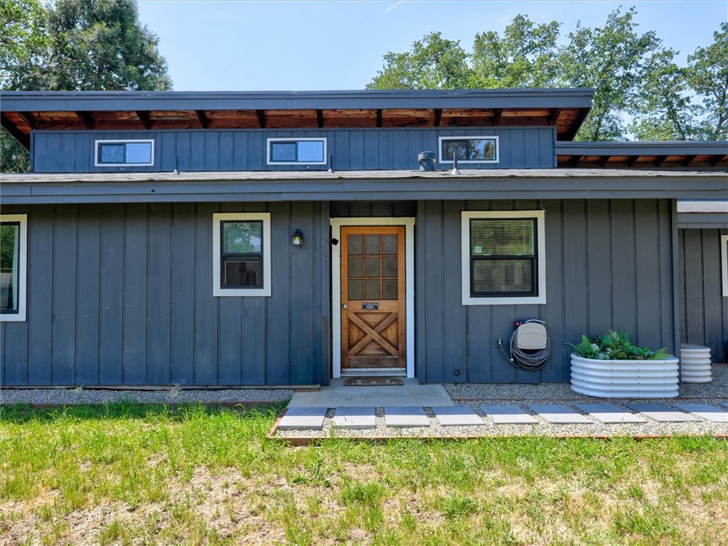 45744 N Oakview Property Photo 2