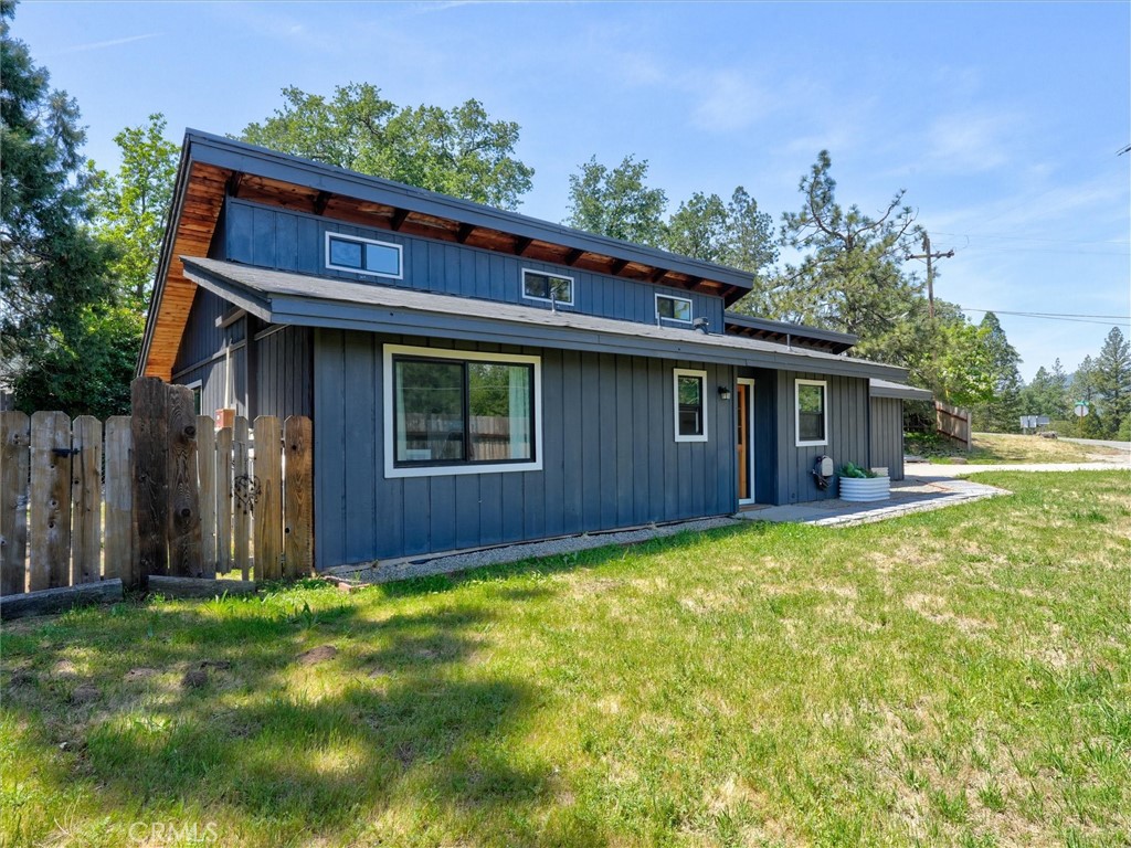 45744 N Oakview Property Photo 22