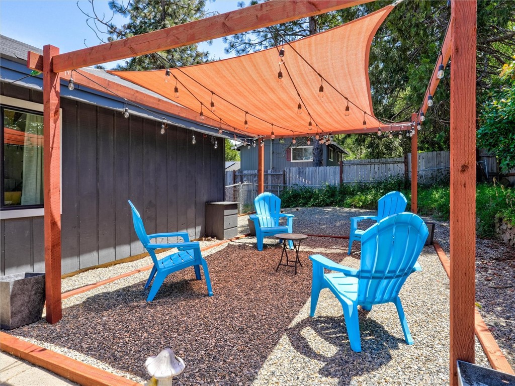 45744 N Oakview Property Photo 26