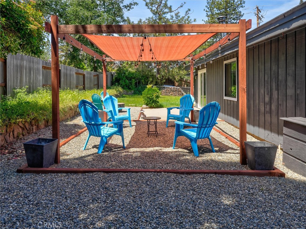 45744 N Oakview Property Photo 28