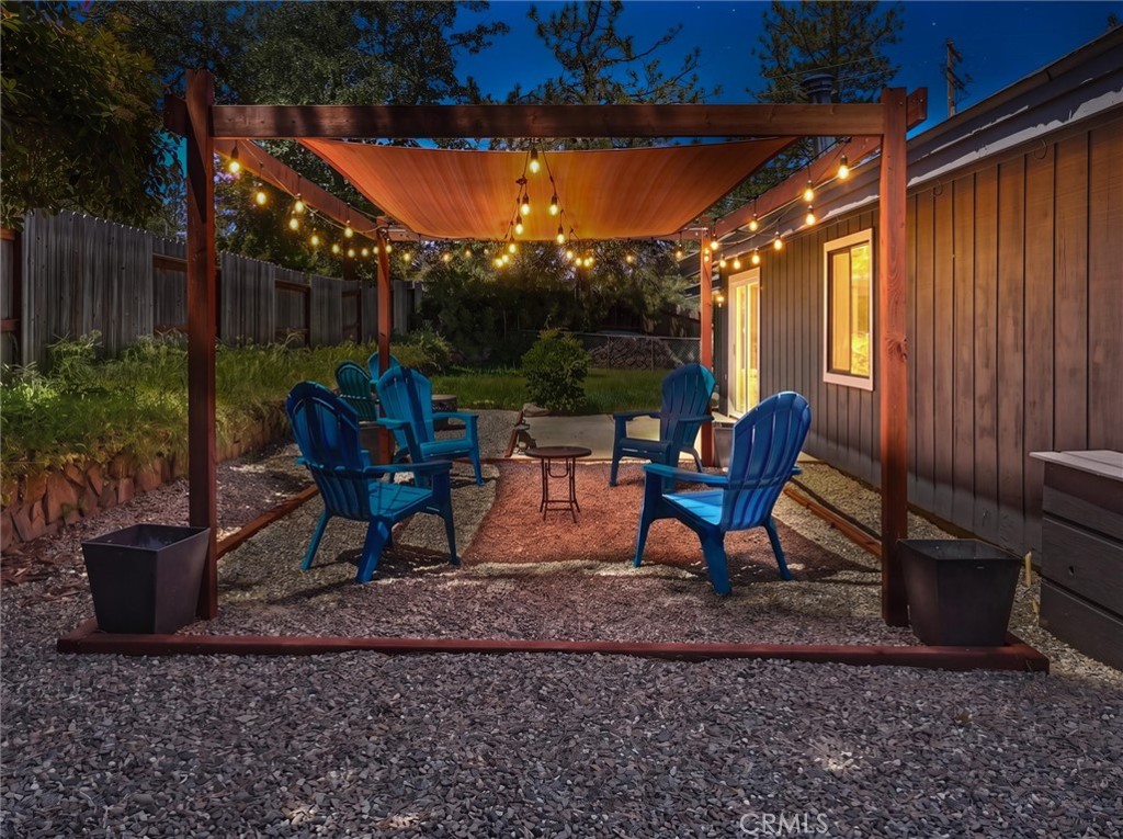 45744 N Oakview Property Photo 29