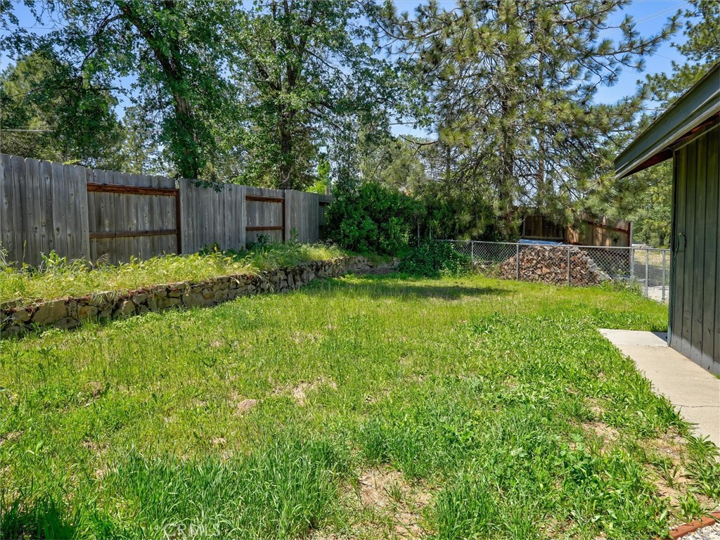 45744 N Oakview Property Photo 32