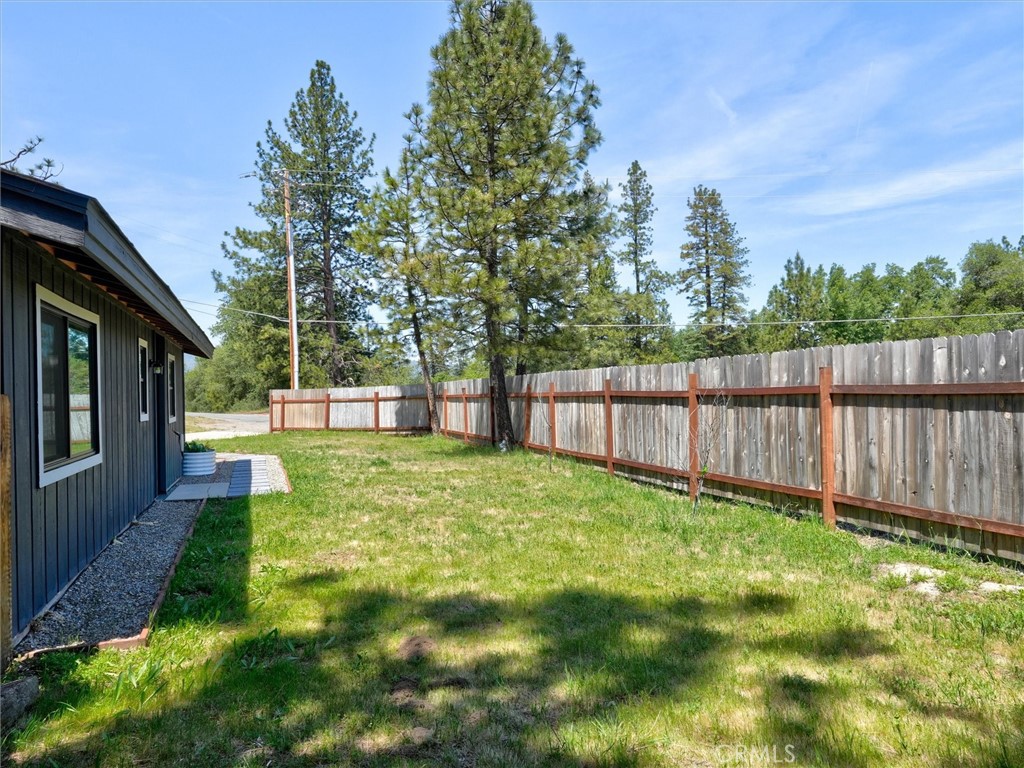 45744 N Oakview Property Photo 35