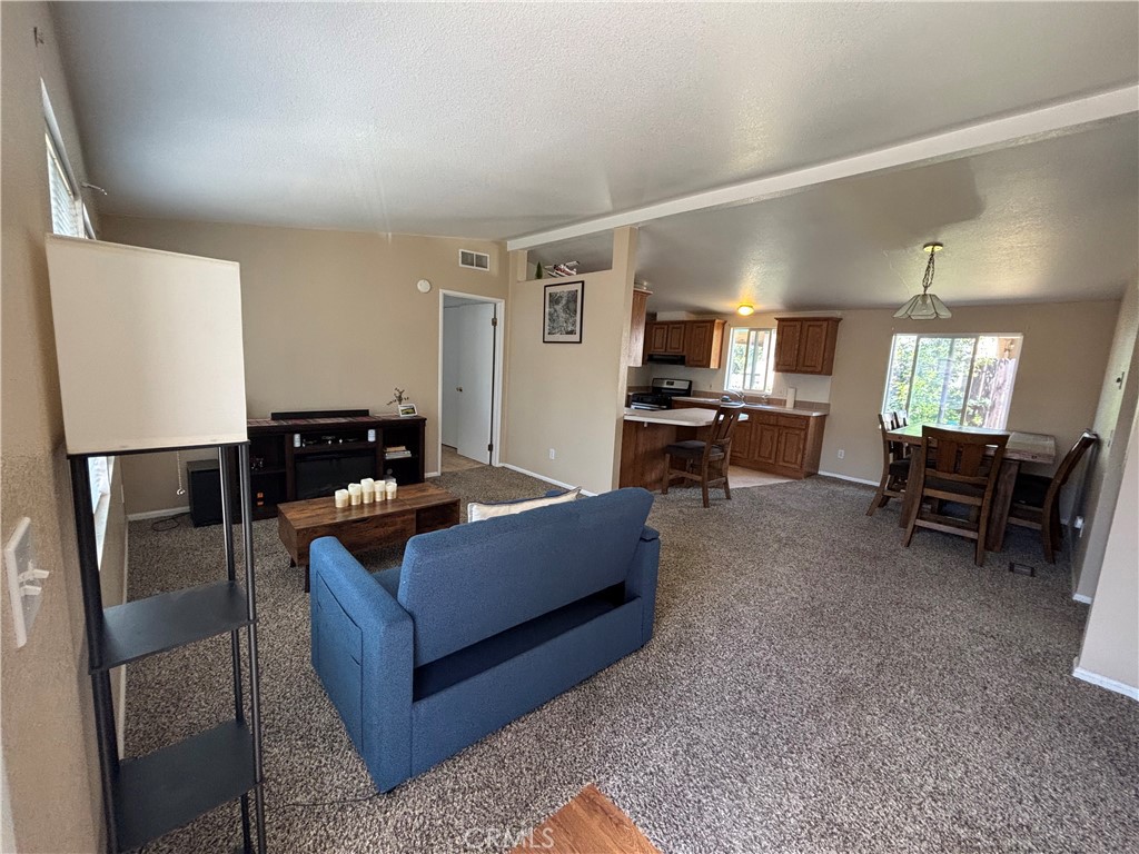 5151 Jones Street Property Photo 8