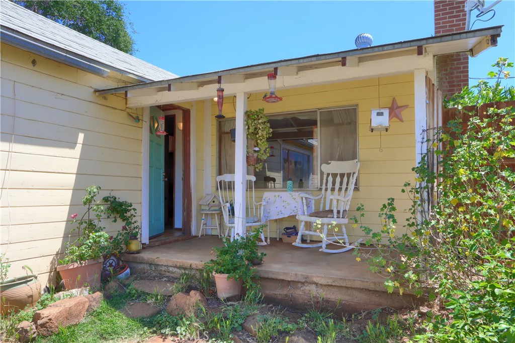 2099 Old Hwy Property Photo 4