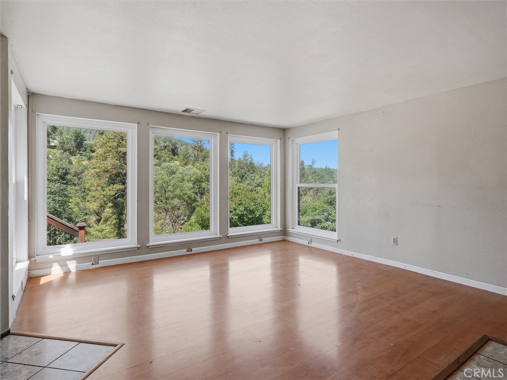 6576 Highway 140 Property Photo 13