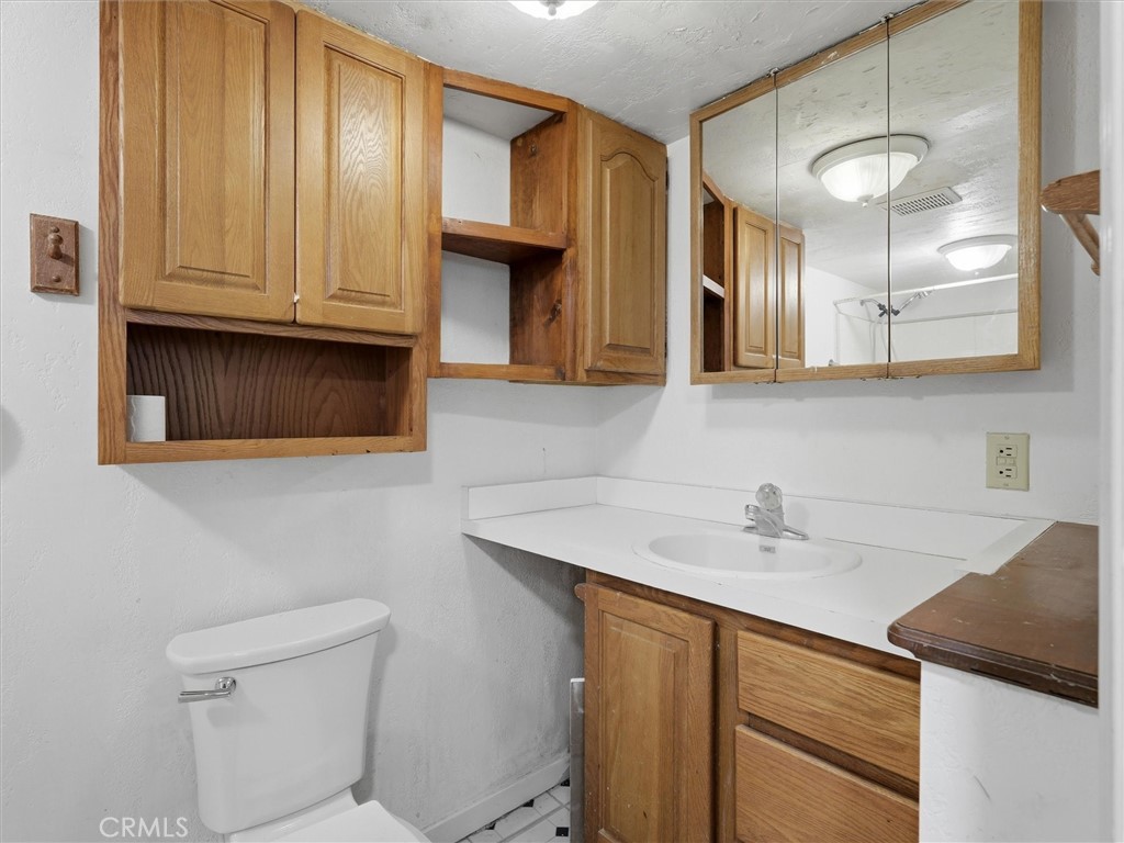 6576 Highway 140 Property Photo 38