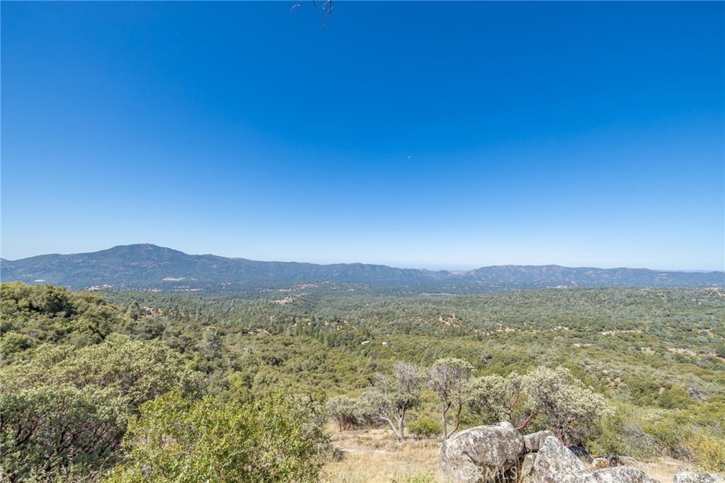 149 Acres Old Yosemite Road Property Photo 10