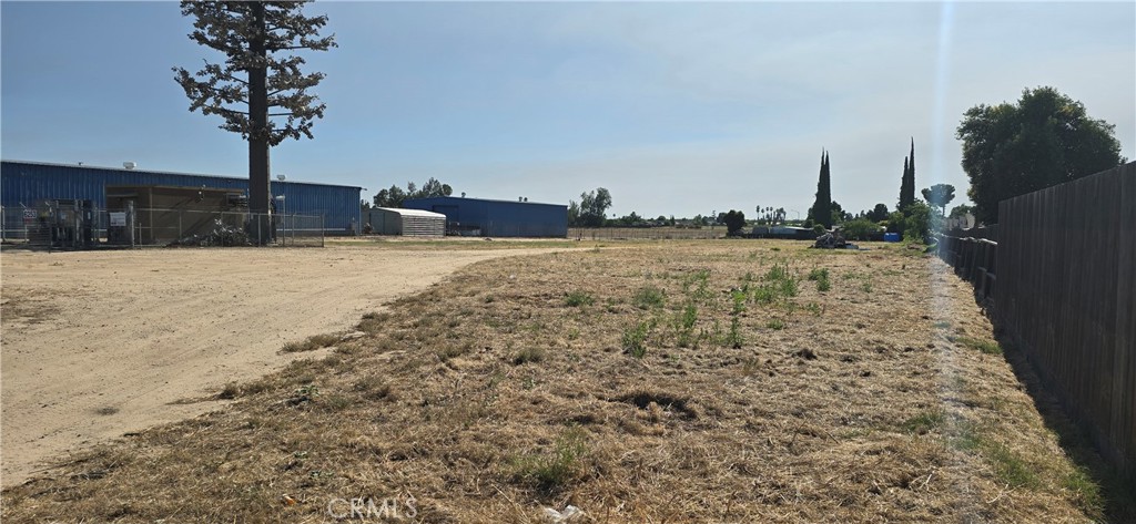 6253 N Winton Property Photo 7