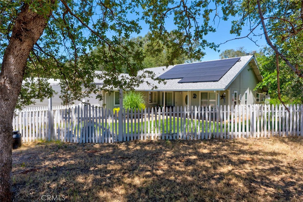 3363 Maravilla Property Photo 5