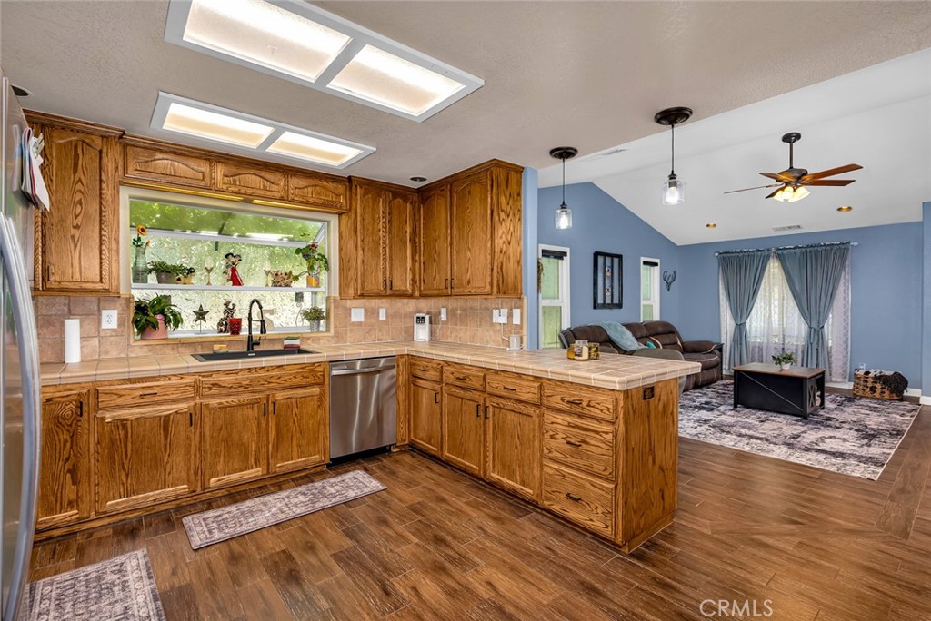3363 Maravilla Property Photo 14