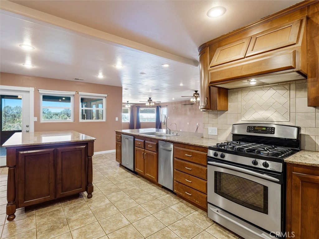 4921 Lookout Mountain Property Photo 15