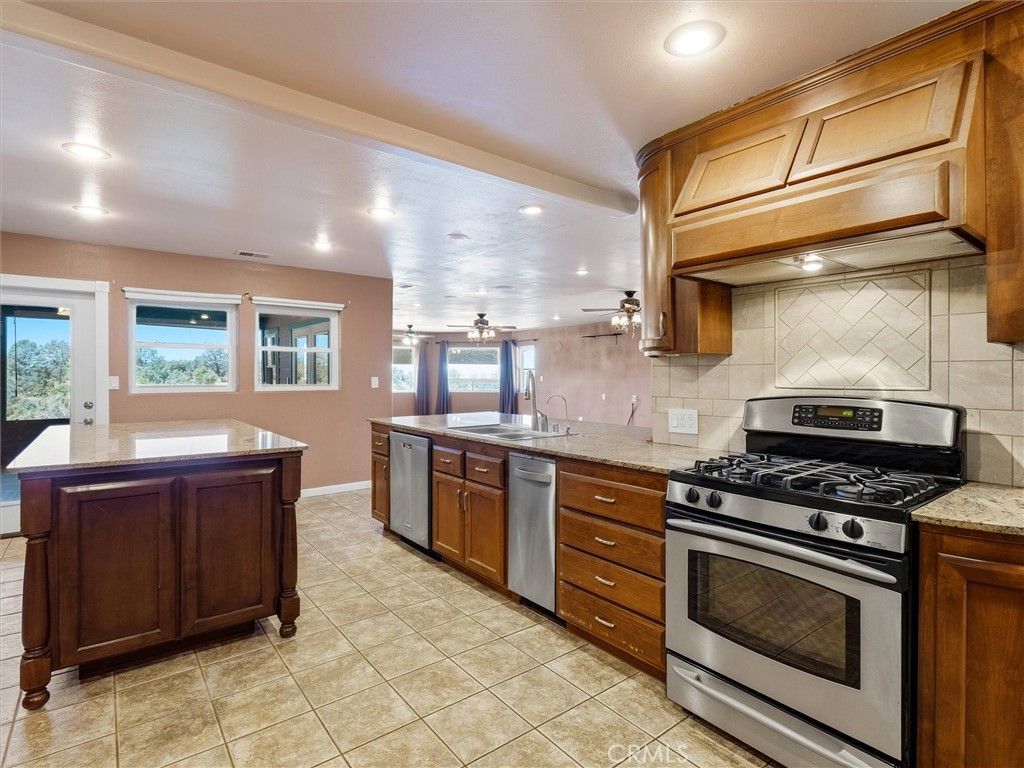 4921 Lookout Mountain Property Photo 15