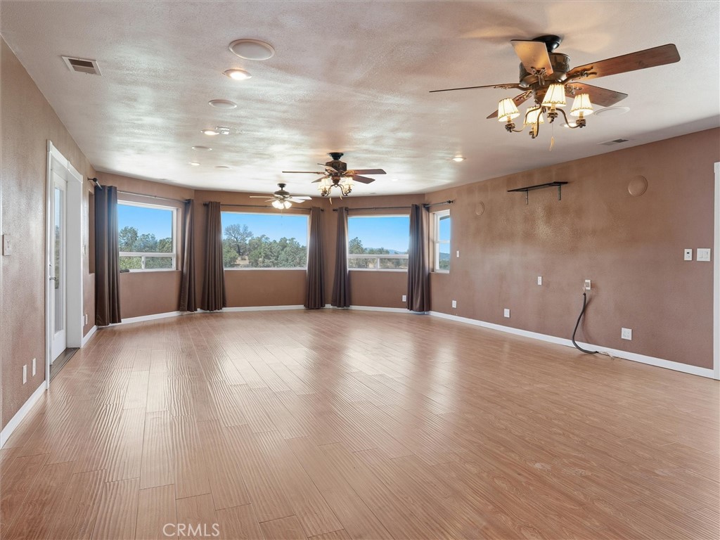 4921 Lookout Mountain Property Photo 18
