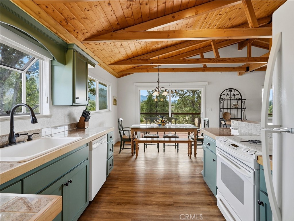 3137 Triangle Property Photo 4