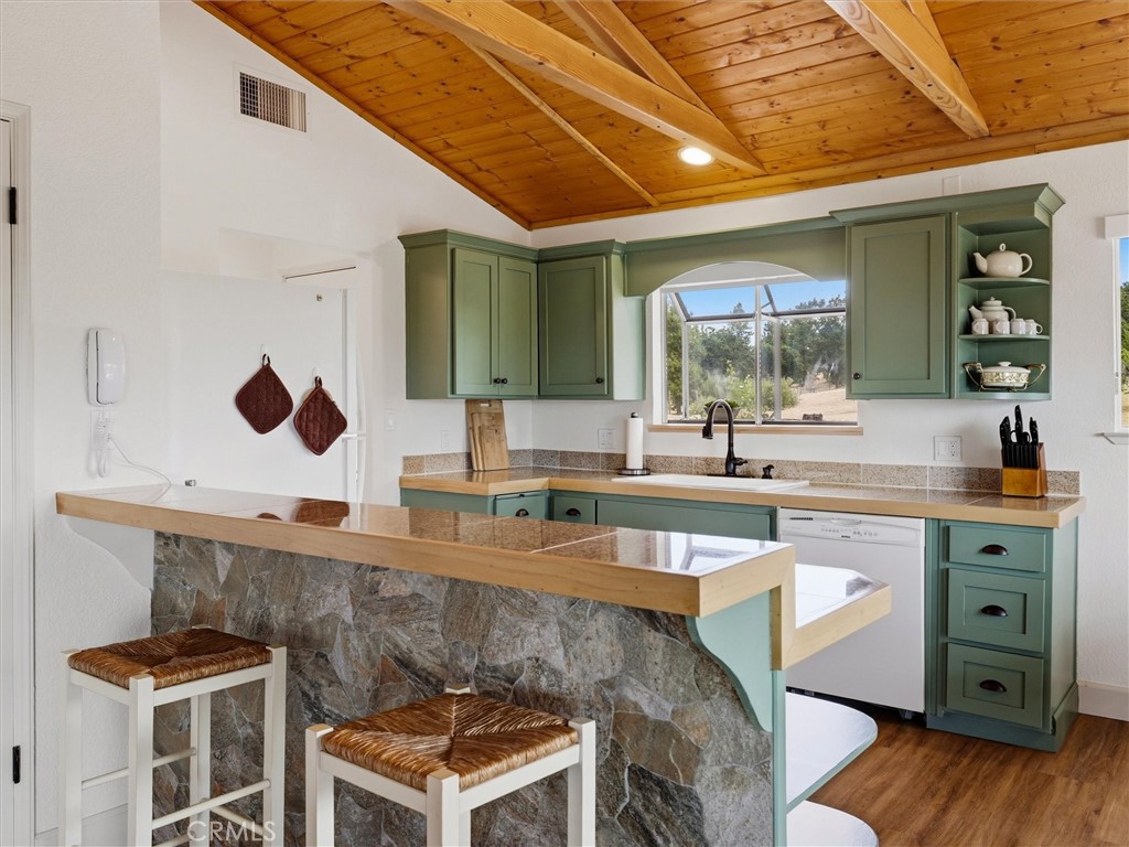 3137 Triangle Property Photo 8