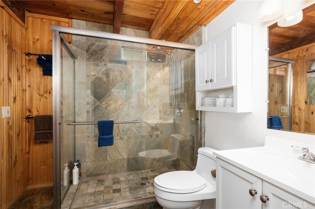 5570 Grayling Property Photo 19