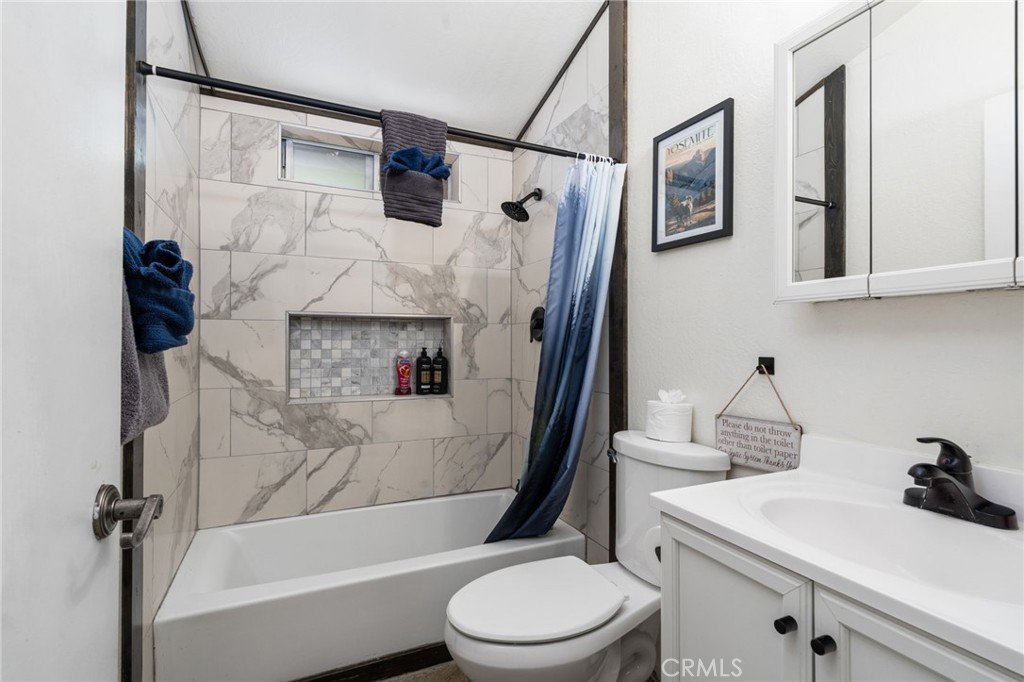 5570 Grayling Property Photo 29