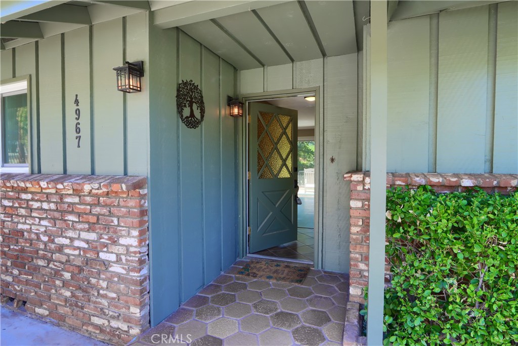 4967 9th Property Photo 4