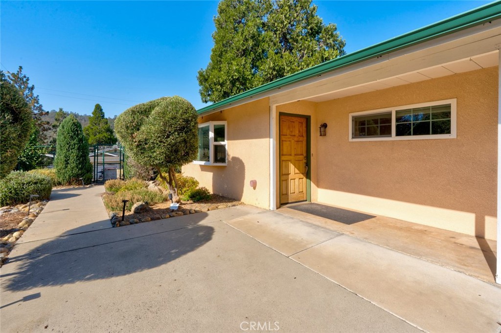 4990 13th Property Photo 3