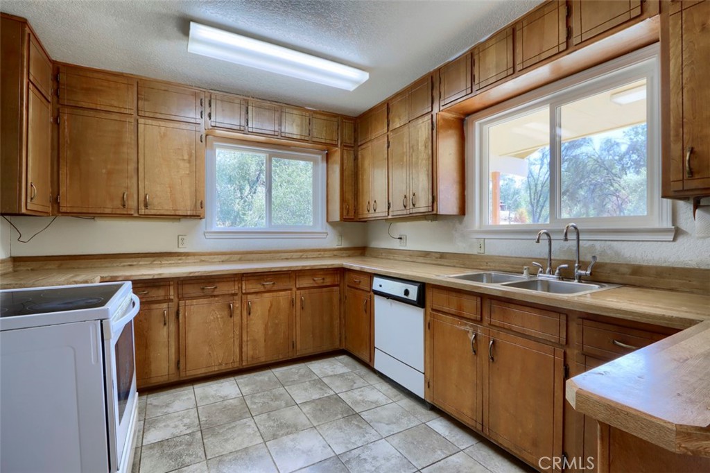 3777 Owl Creek Property Photo 9