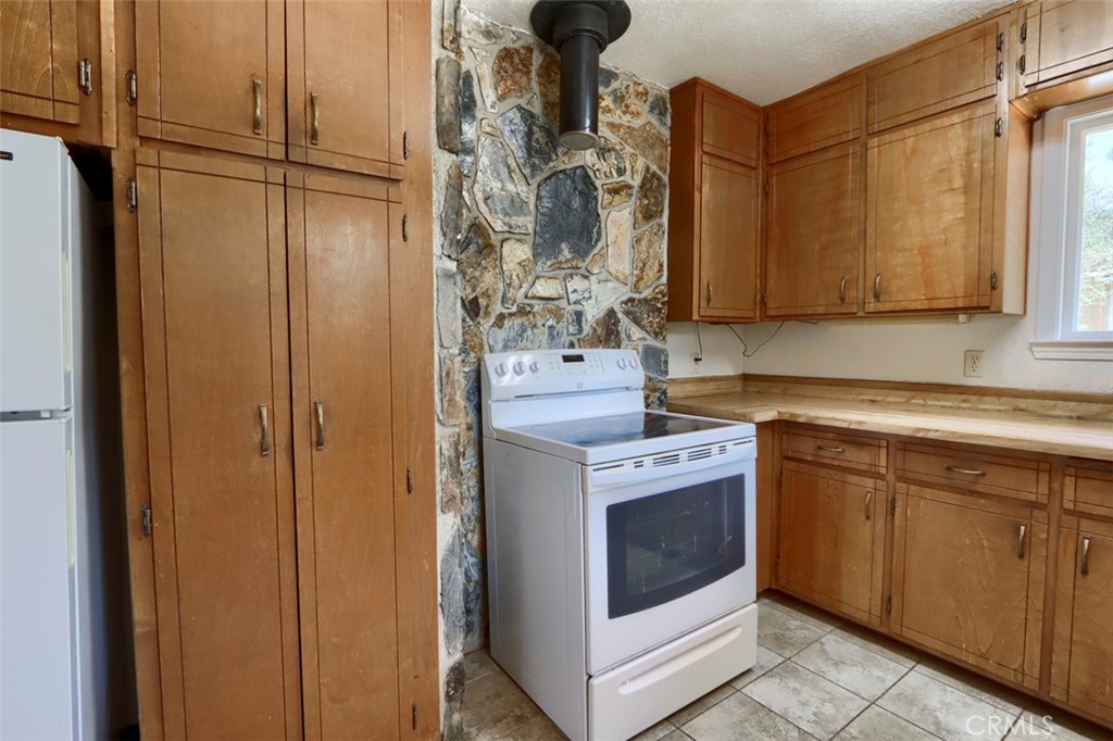 3777 Owl Creek Property Photo 11