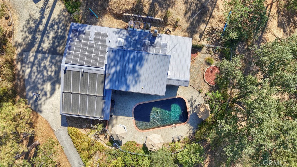 5547 Sherlock Property Photo 2