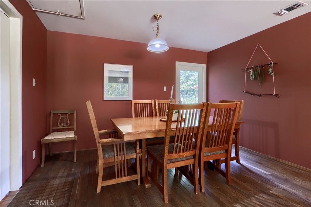 5547 Sherlock Property Photo 11