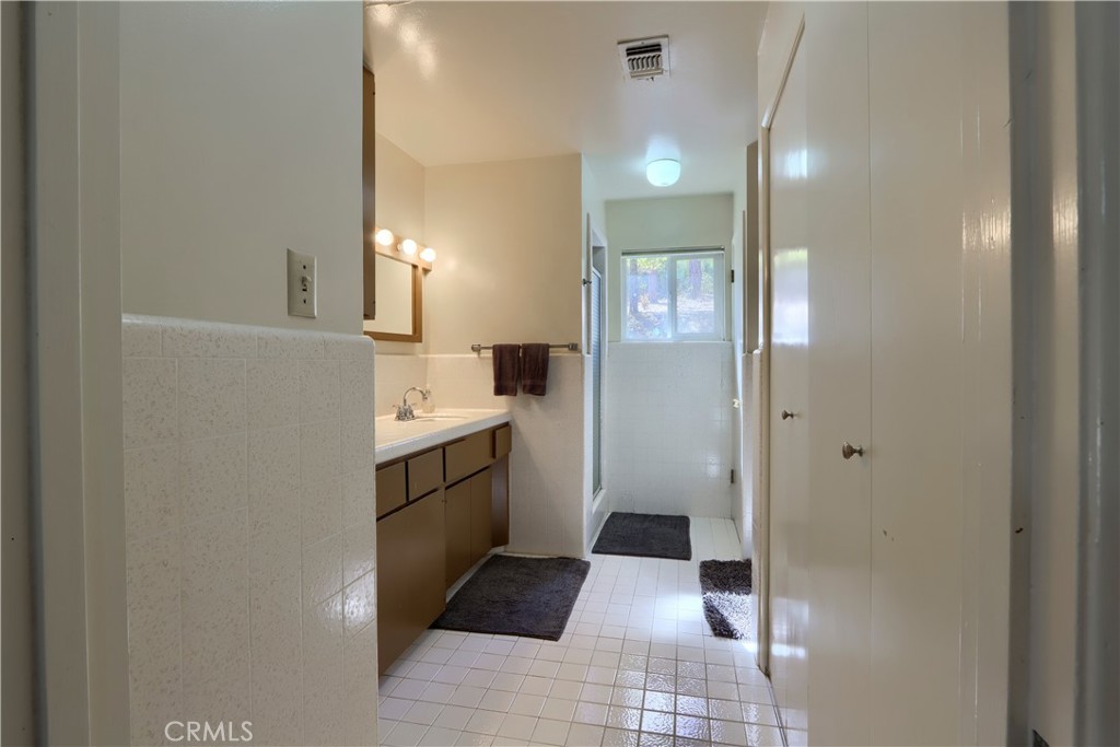 5547 Sherlock Property Photo 15