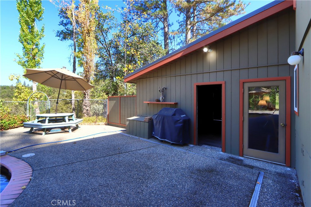 5547 Sherlock Property Photo 37
