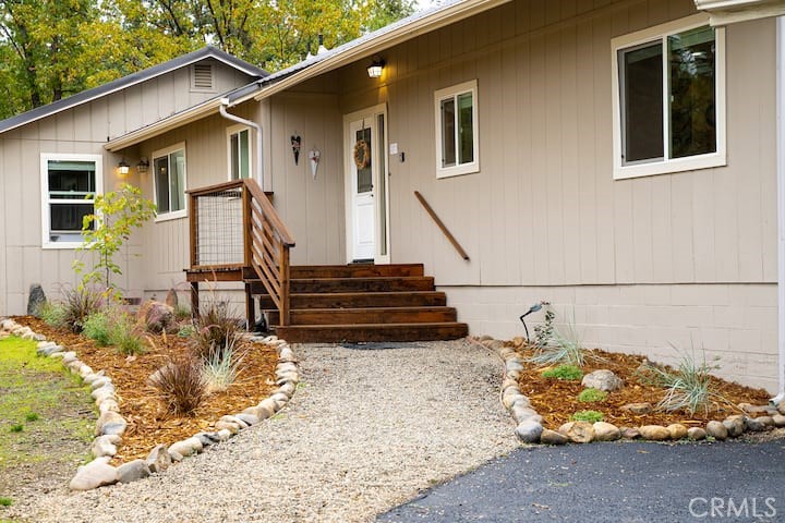 3200 Triangle Property Photo 1