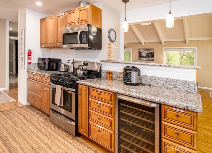 3200 Triangle Property Photo 4