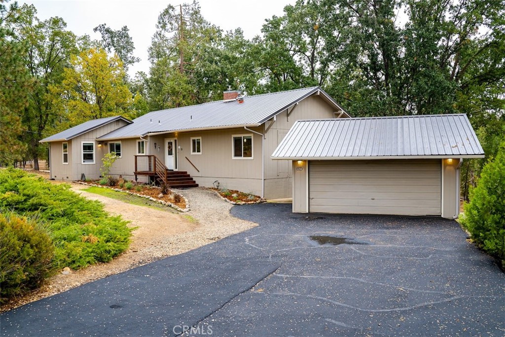 3200 Triangle Property Photo 20
