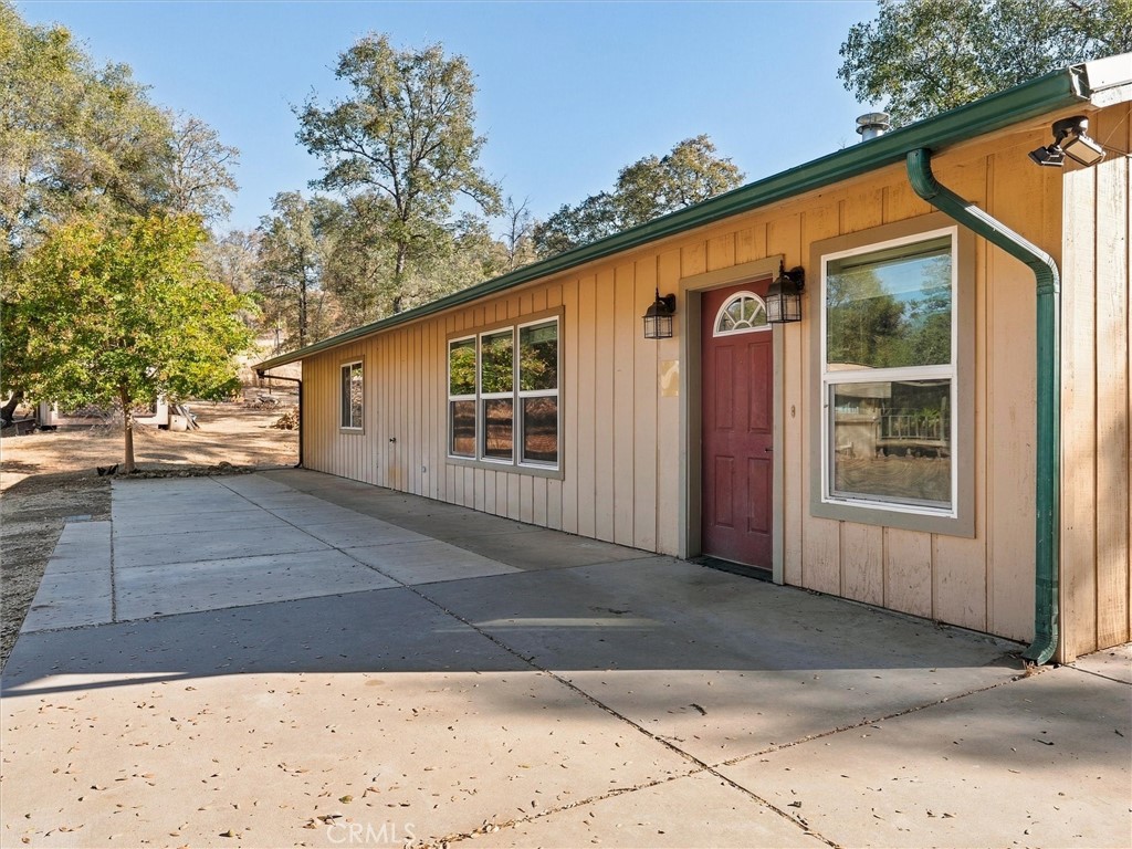 4460 Usona Property Photo 2