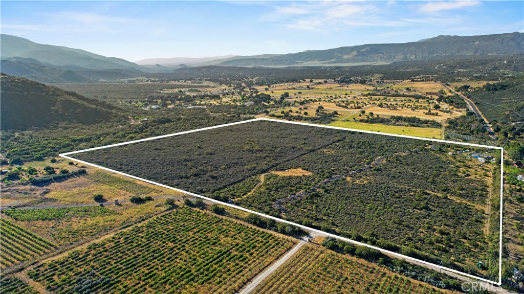 40 Winery Lane Property Photo 3