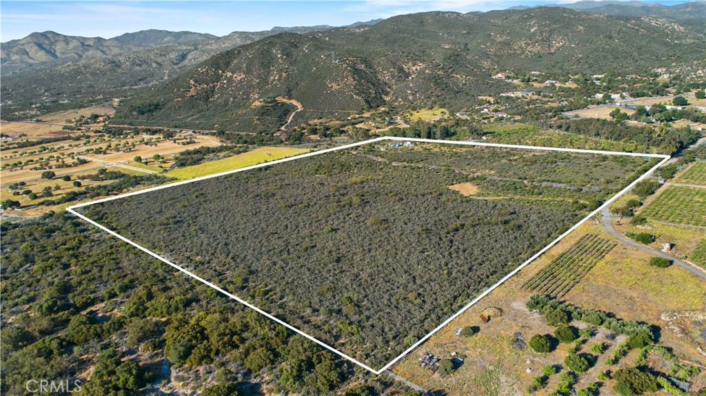 40 Winery Lane Property Photo 4