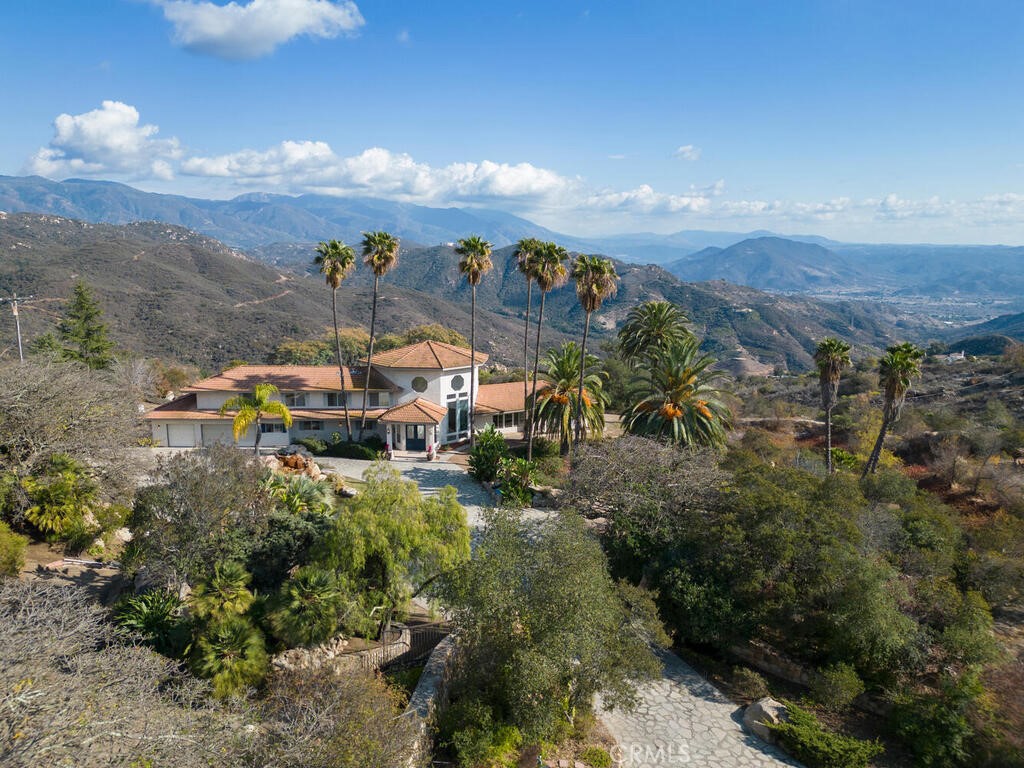 6455 Rainbow Heights Road Property Photo 1