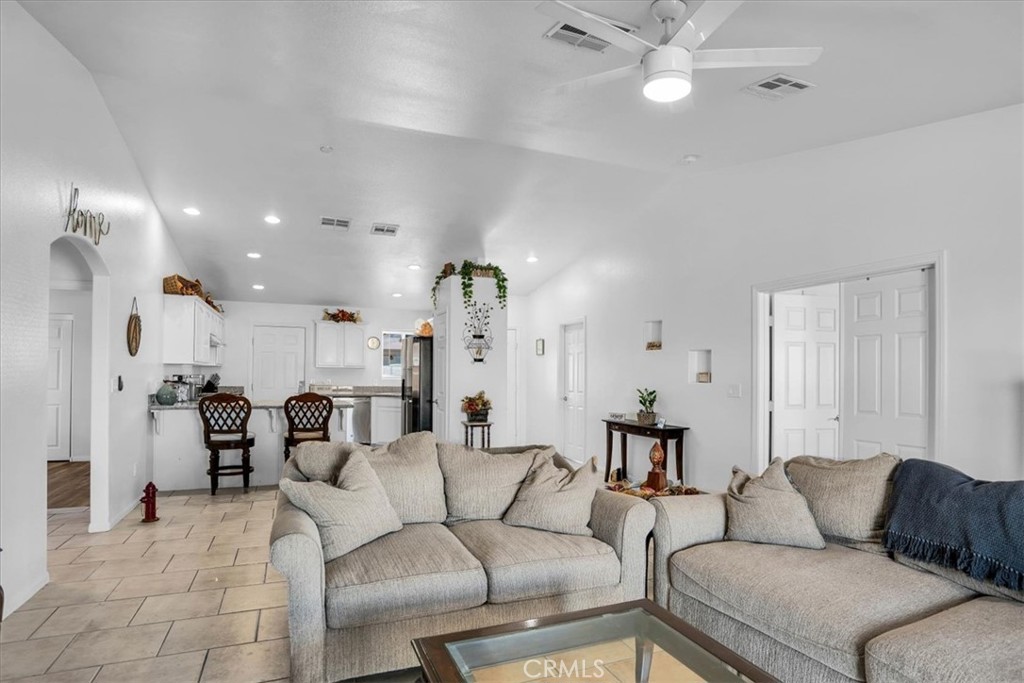 72360 Sun Valley Drive Property Photo 10