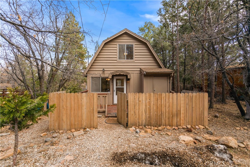 391 Imperial Avenue Property Photo