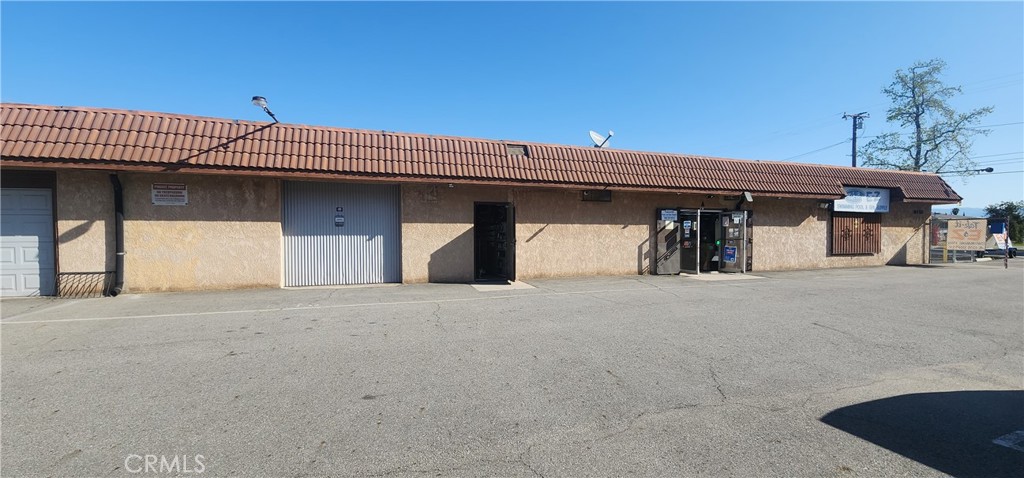 8450 Tamarind Avenue A,b,c,d. Property Photo 2