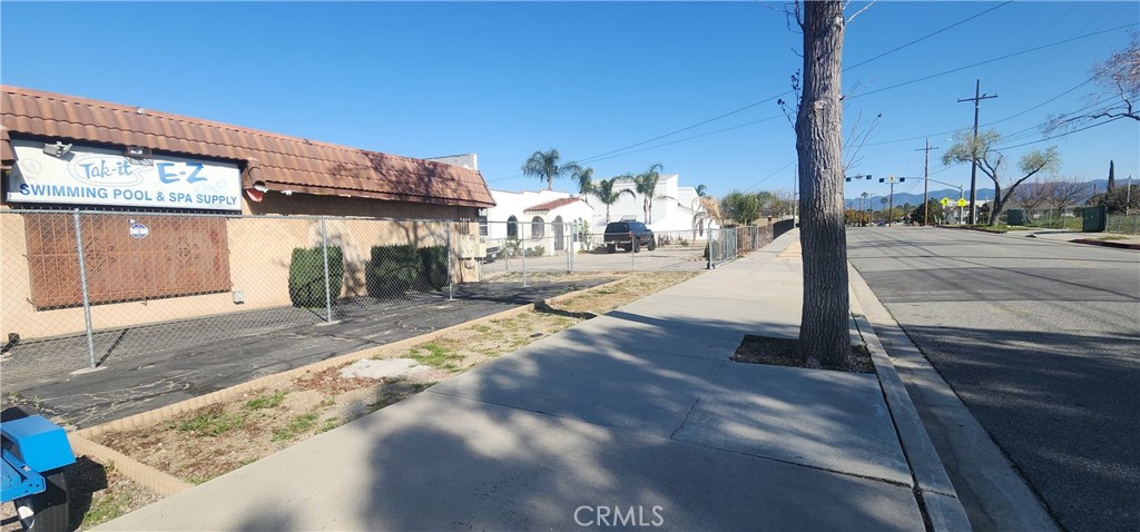 8450 Tamarind Avenue A,b,c,d. Property Photo 10