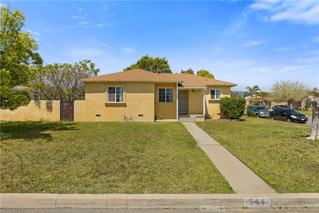 544 W Grove Street Property Photo 1
