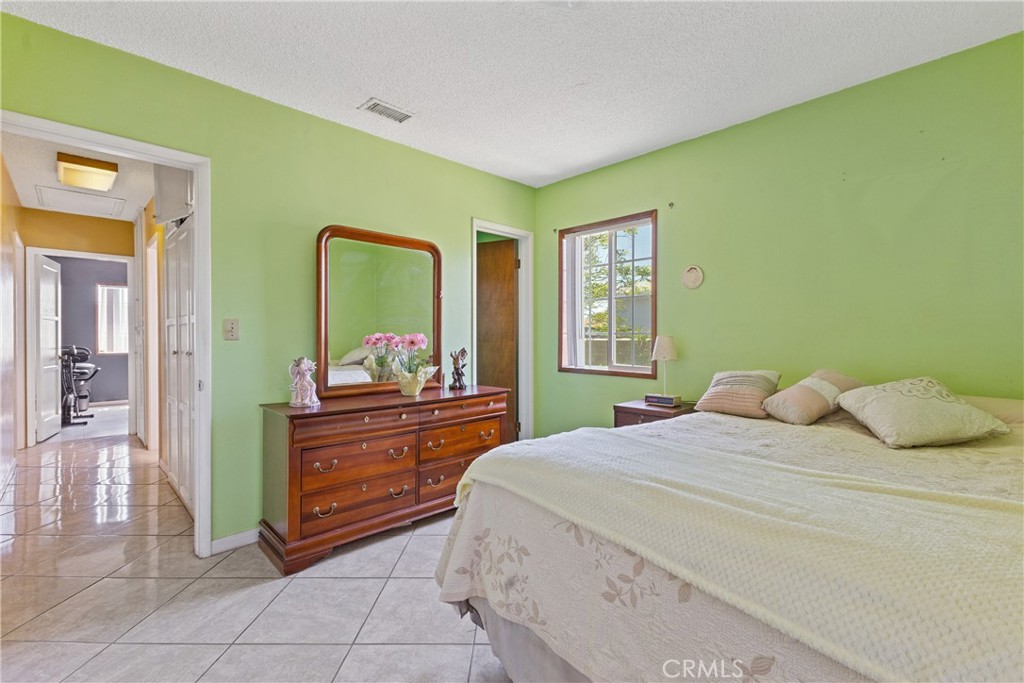 544 W Grove Street Property Photo 16